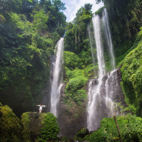 Sekumpul Waterfall - it is possible to bath under it